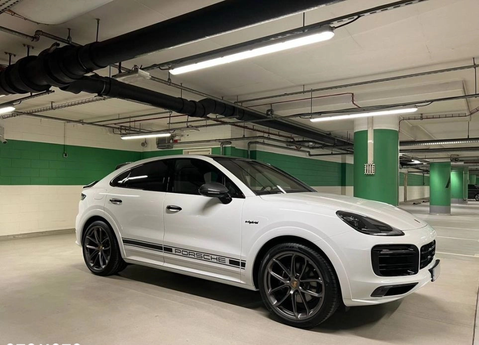 Porsche Cayenne cena 619000 przebieg: 1050, rok produkcji 2022 z Przysucha małe 254